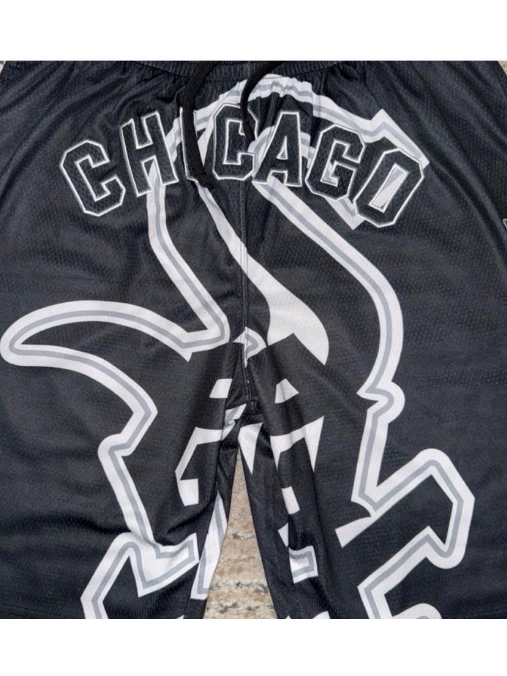 New Era Chicago Graphic Black Men's Athletic Shorts - Picture 7 of 10